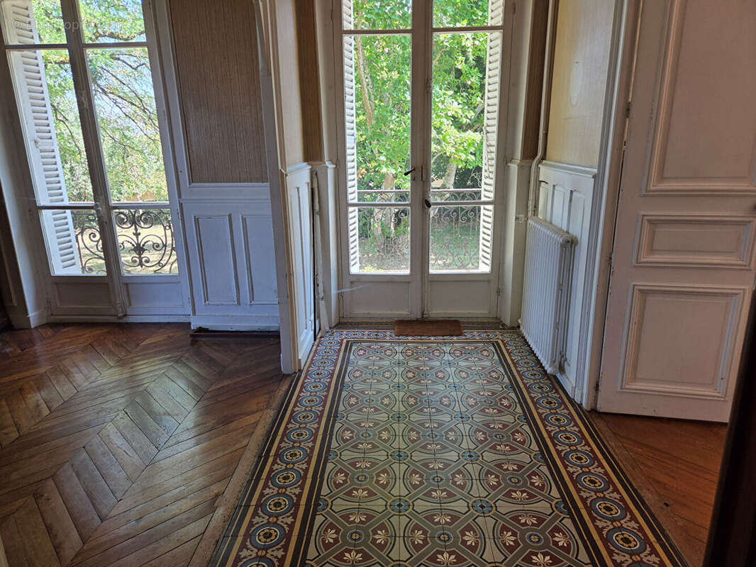 Maison à SAINT-REVERIEN