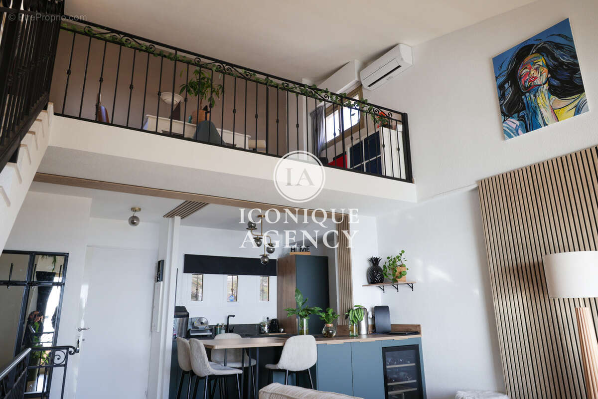 Appartement à VALLAURIS