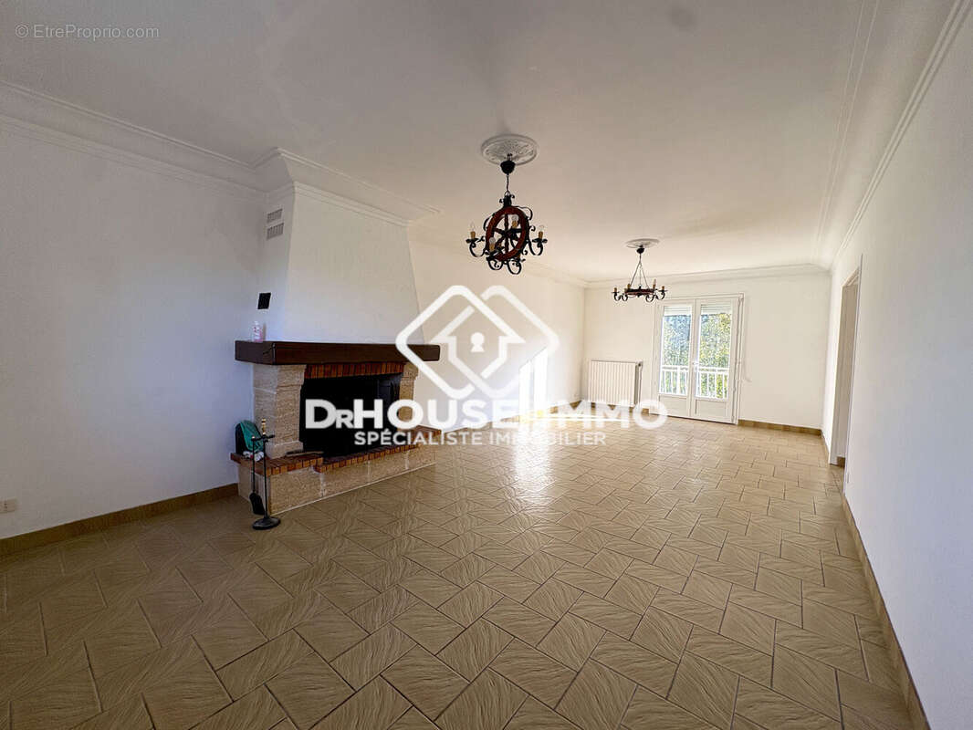 Maison à COULOUNIEIX-CHAMIERS