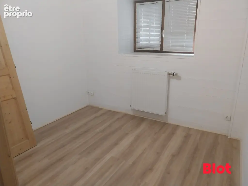 Maison 5 pièces 66 m² à vendre à Fougeres (35300) - photo 6