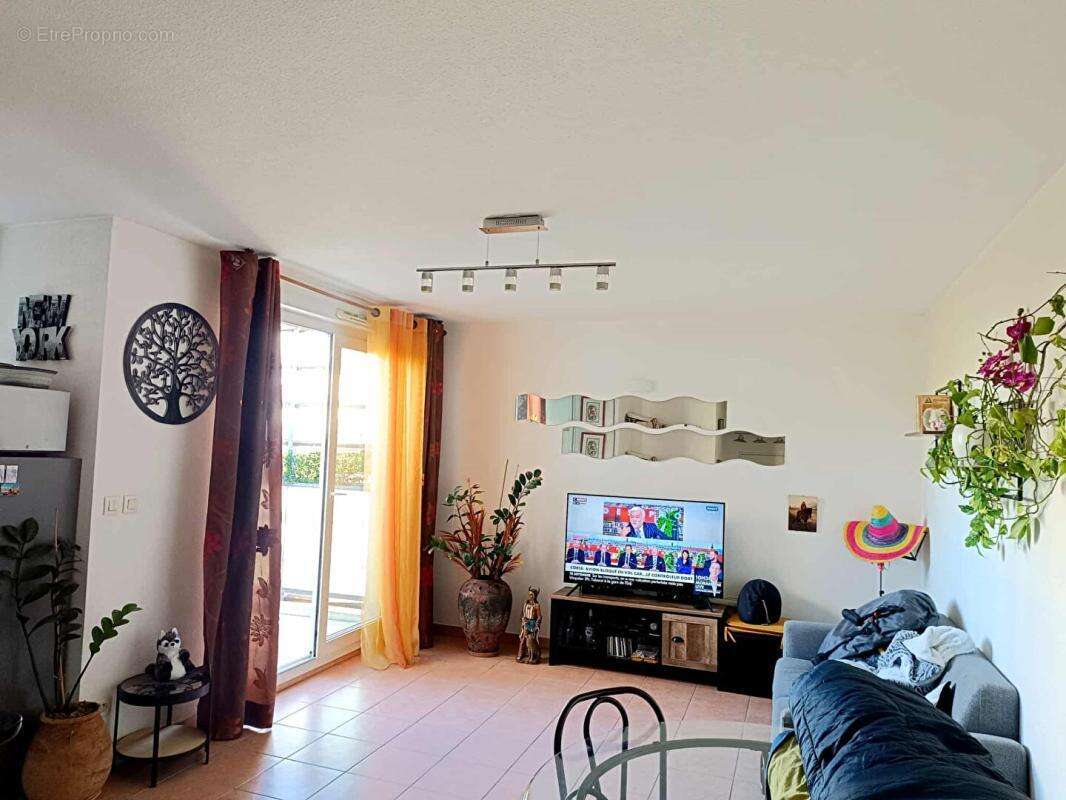 Appartement Miramas 2 pièce(s)  Terrasse ET GARAGE - photo 2