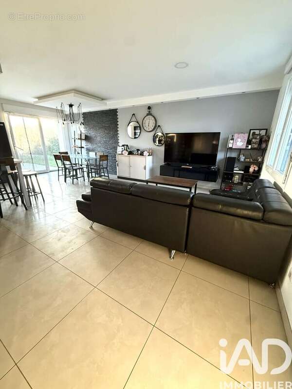 Photo 5 - Maison à VIGY