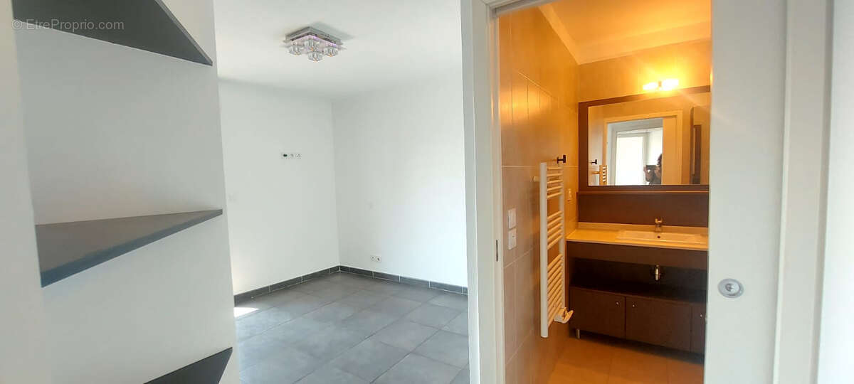 Appartement à FREJUS