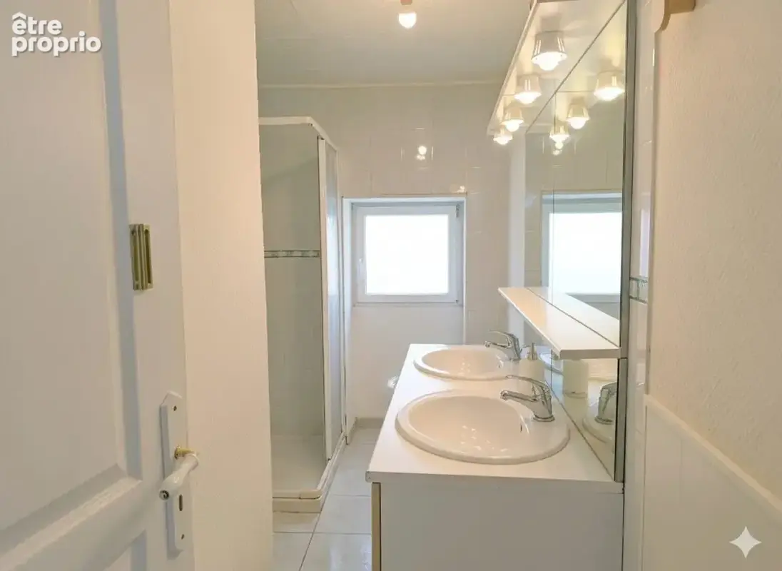 Maison 6 pièces 98 m² à vendre à Saint-Jean-Le-Vieux (01640) - photo 9