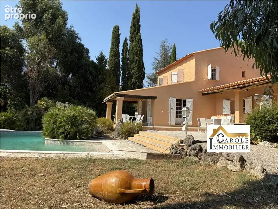 Maison à MANDELIEU-LA-NAPOULE
