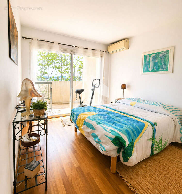 Appartement à LE CANNET