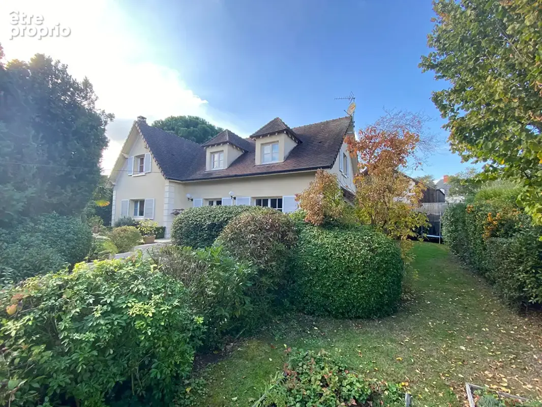 Maison Montmorency 8 pièce(s) 200 m2 - photo 1