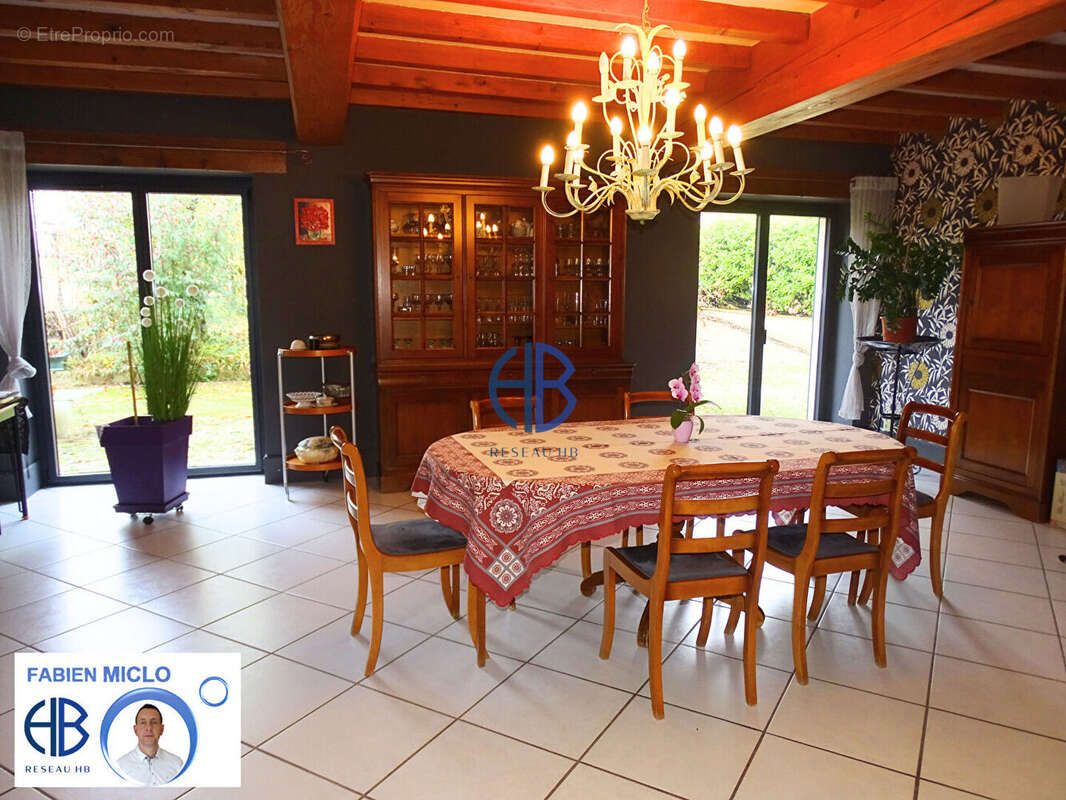 Maison à VILLETTE-SUR-AIN