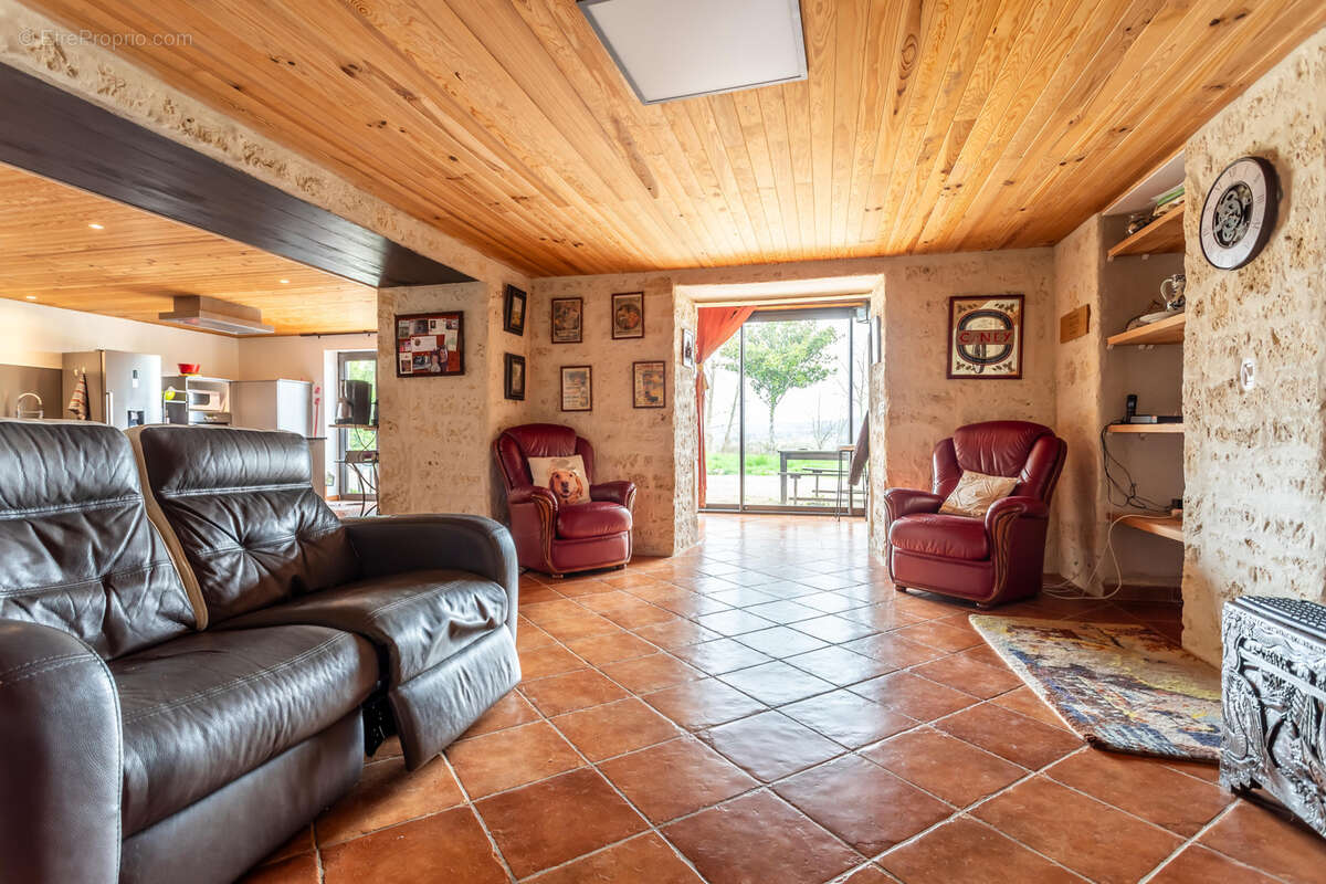 Maison de campagne avec garage - photo 17