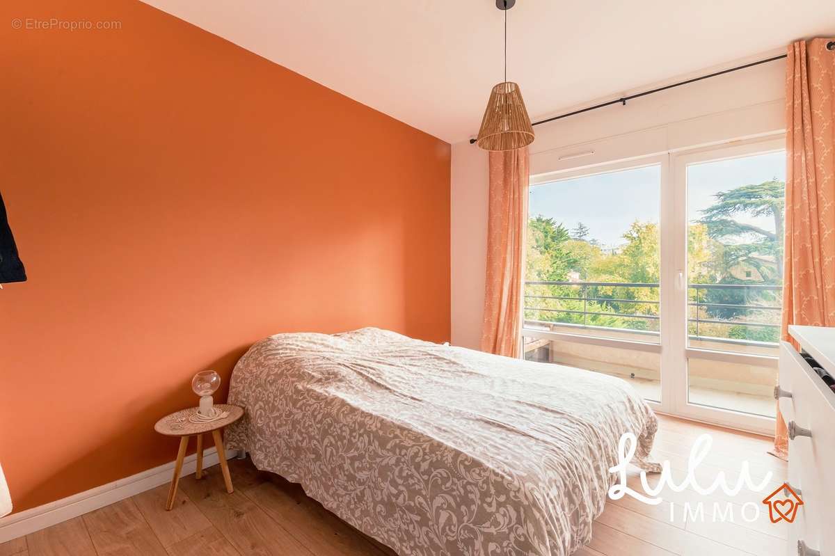 ECULLY-Appartement T3 69,14m² - terrasse, cave et stationnement - photo 7