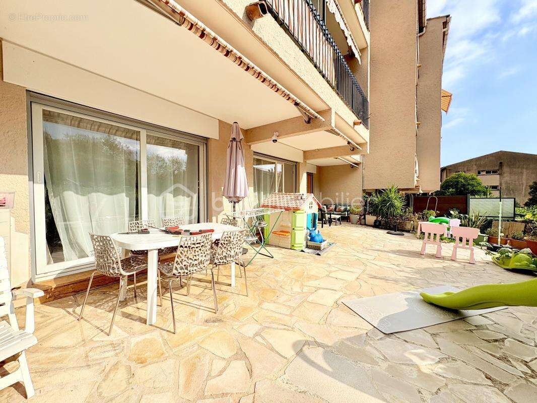 Appartement à VENCE