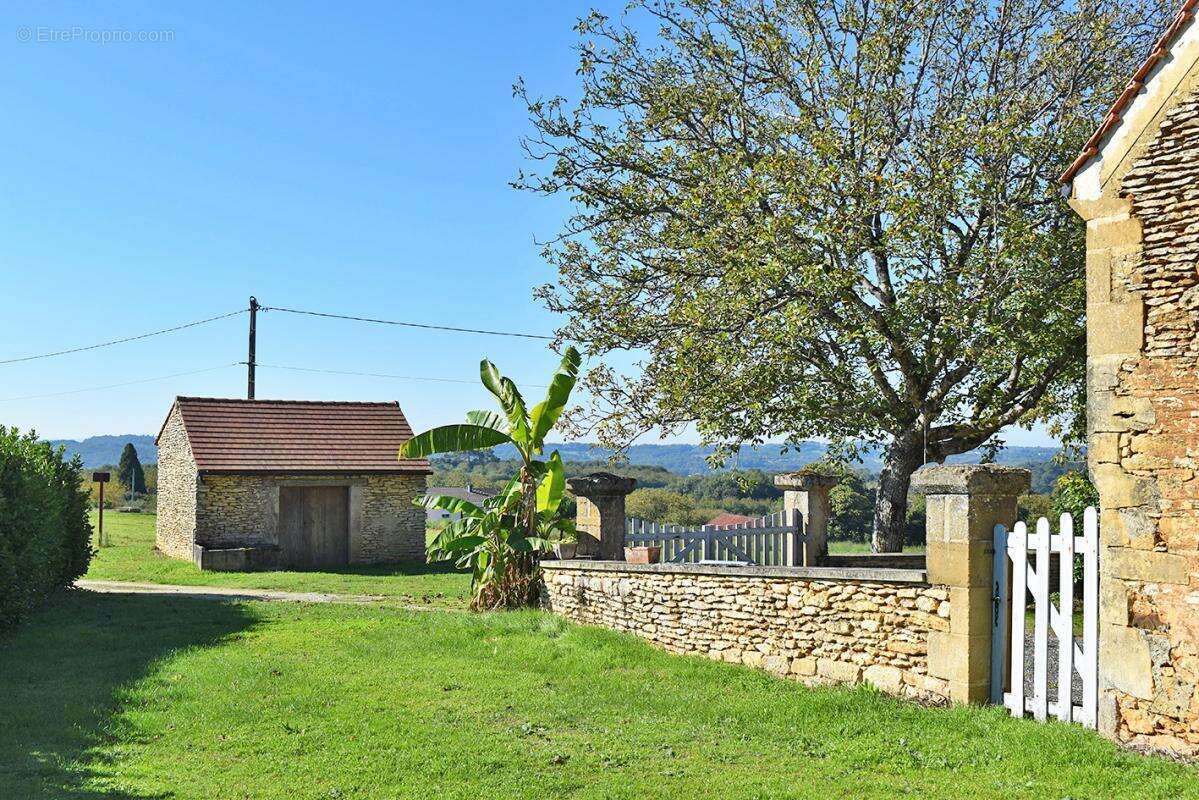 Maison à SAINT-CREPIN-ET-CARLUCET