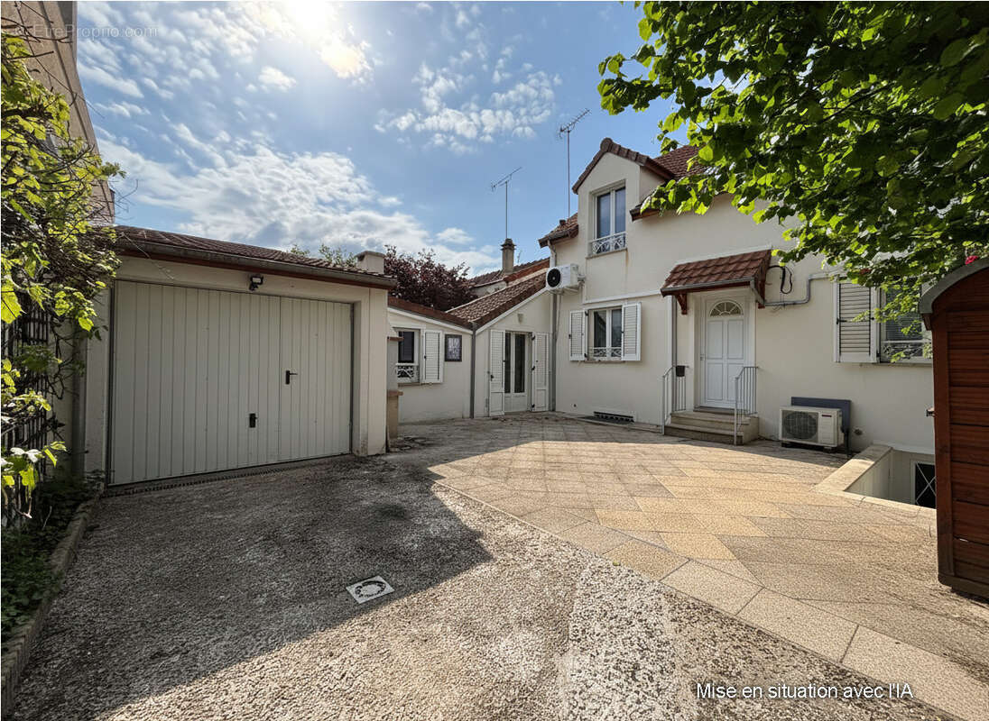 Maison à SARTROUVILLE