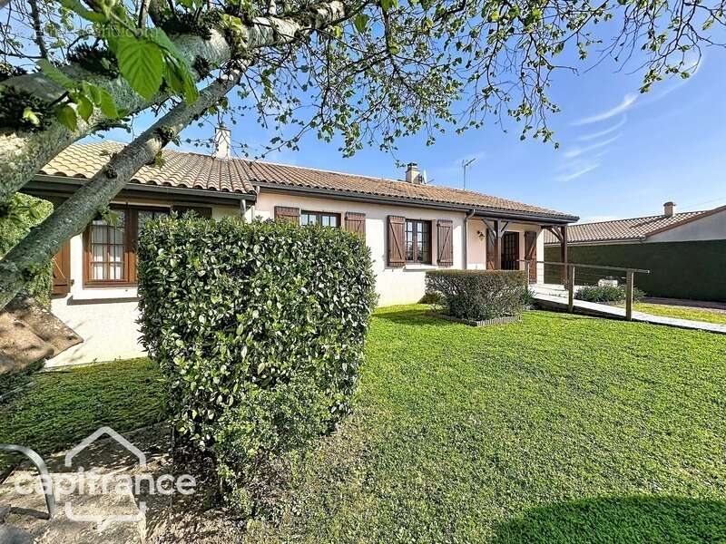 Maison à SAINT-VARENT