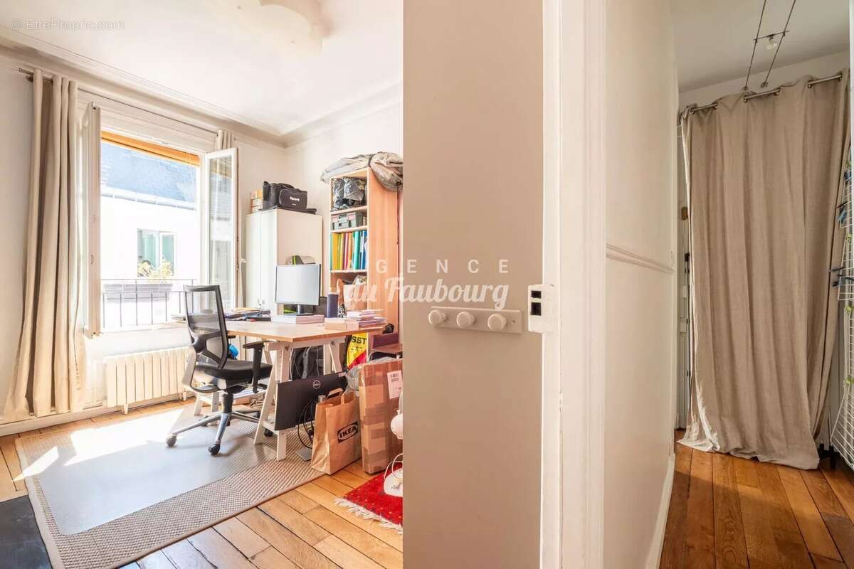 Appartement à PARIS-10E
