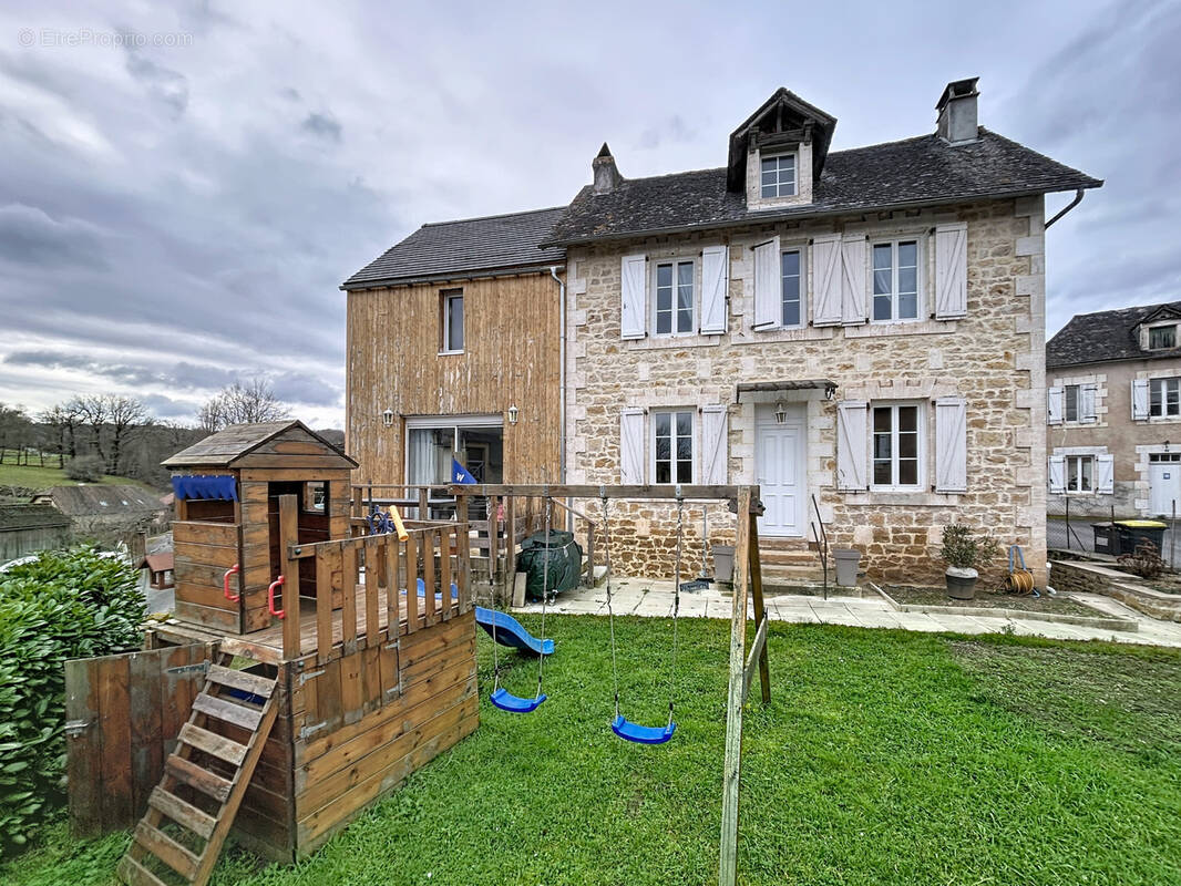 Maison à BRIGNAC-LA-PLAINE