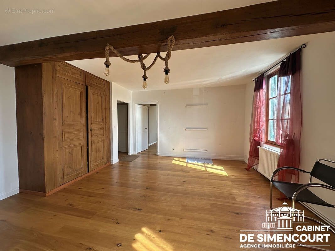 Maison à SAINT-SAUFLIEU