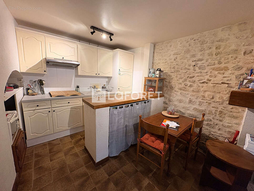 Maison à JUZIERS