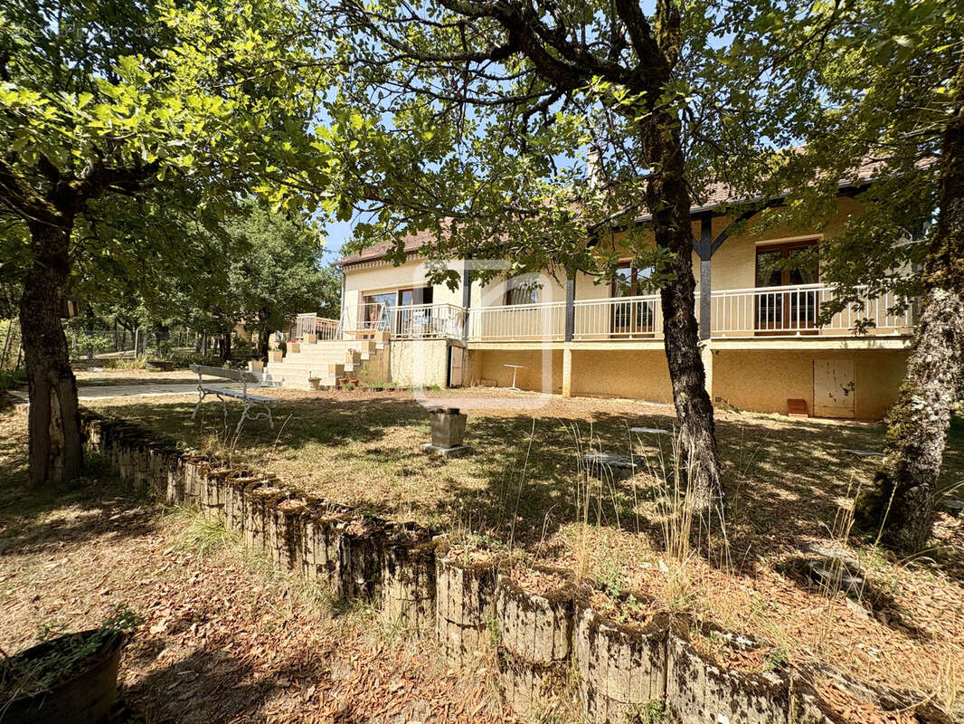 Maison au calme avec piscine et terrain arboré - photo 16
