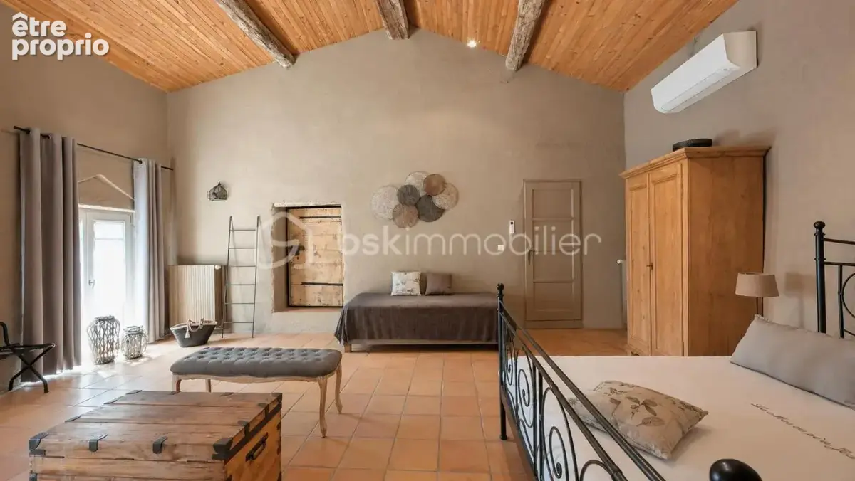 Mas xviiiᵉ en pierre • 340 m² • 8 chambres • piscine chauffée • drôme provençale - photo 17