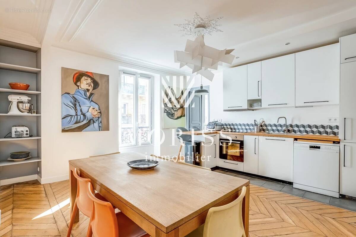 Appartement à PARIS-17E