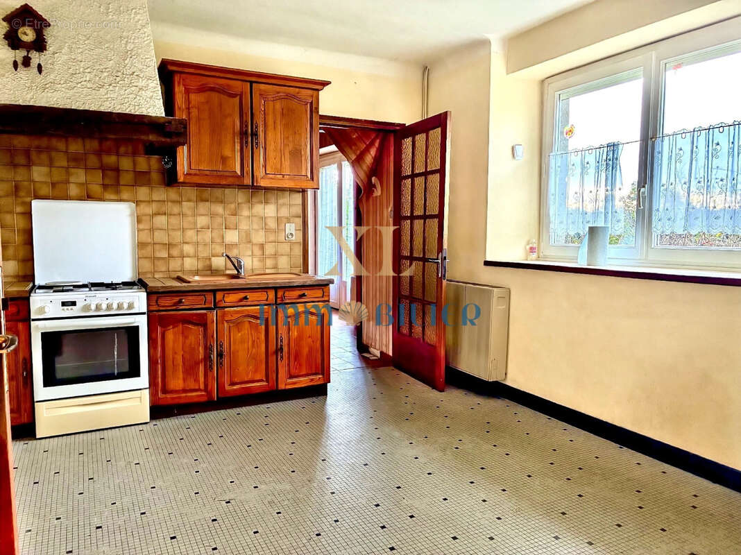 Maison à LA MEAUGON