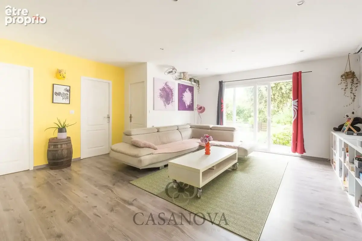 Maison familiale de plain pied avec piscine et jardin arboré à Restinclières - photo 6