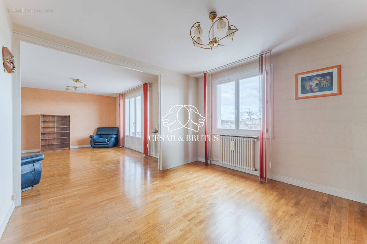 Appartement à VENISSIEUX