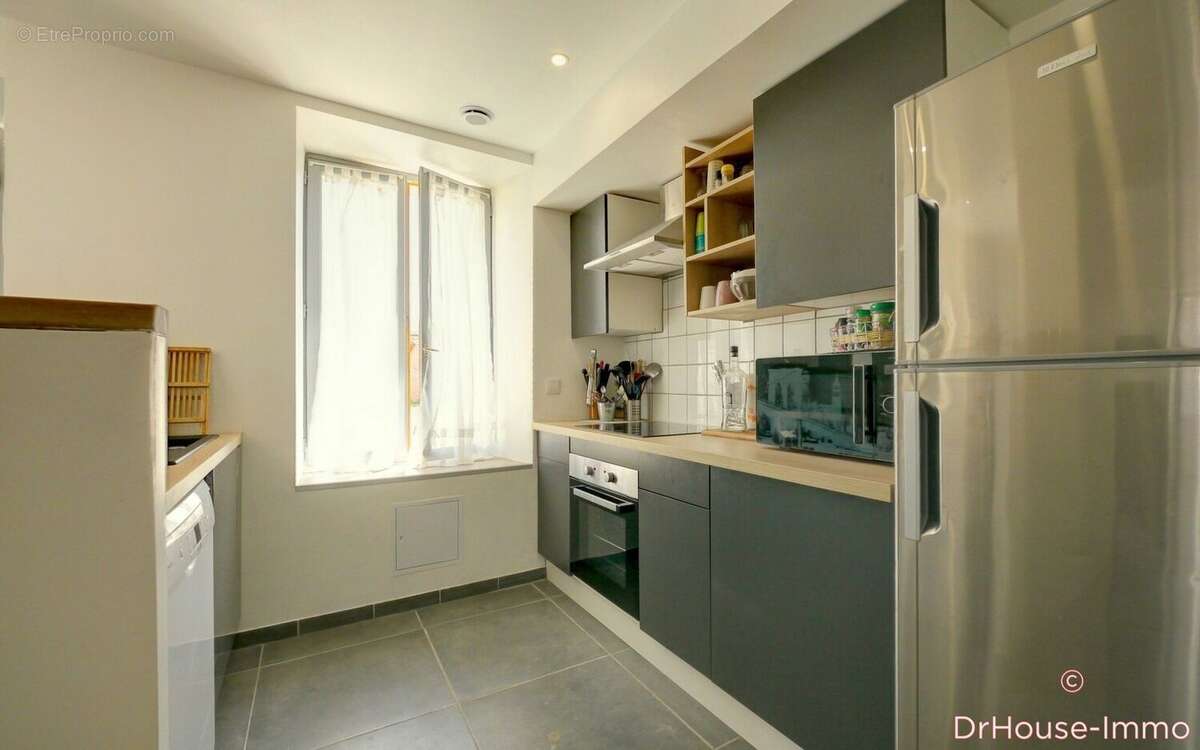 Maison à FONTAINE-LES-GRES