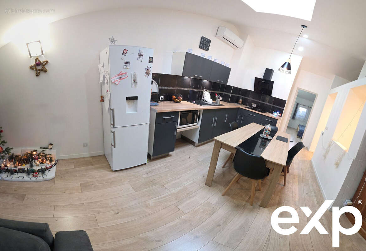 Maison à SOLLIES-PONT