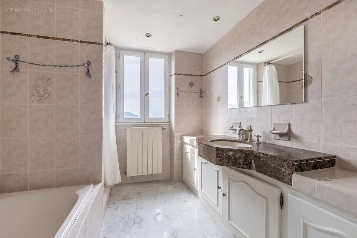 Maison de caractère 8P/ 354 m² – Vue panoramique / 6 suites / appartement 2P indépendant / terrain 1041 m² / 25 min de Nice - photo 21