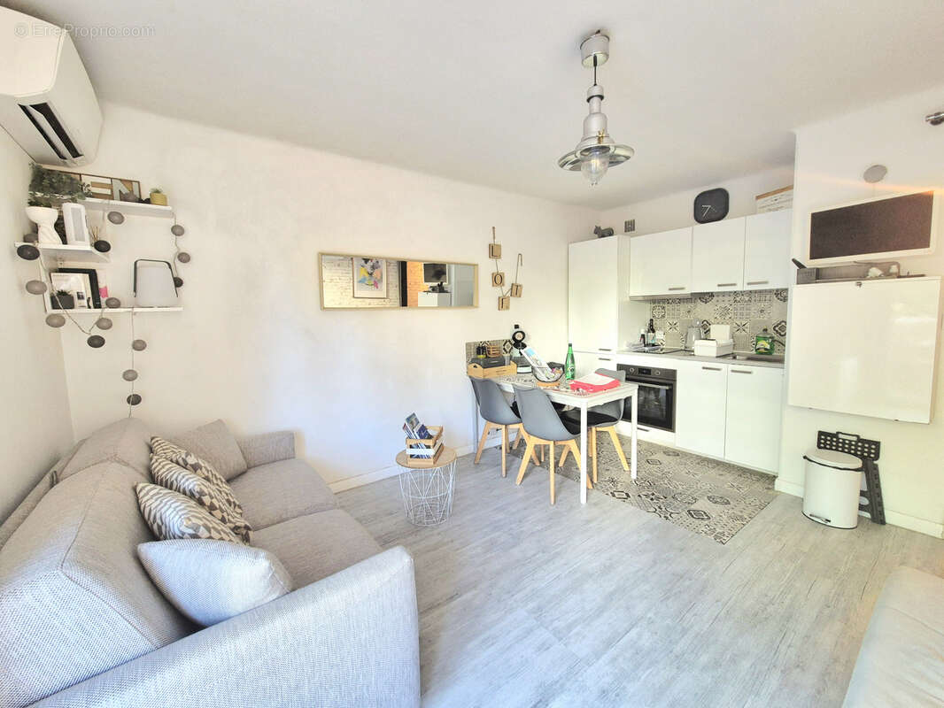 Appartement à HYERES