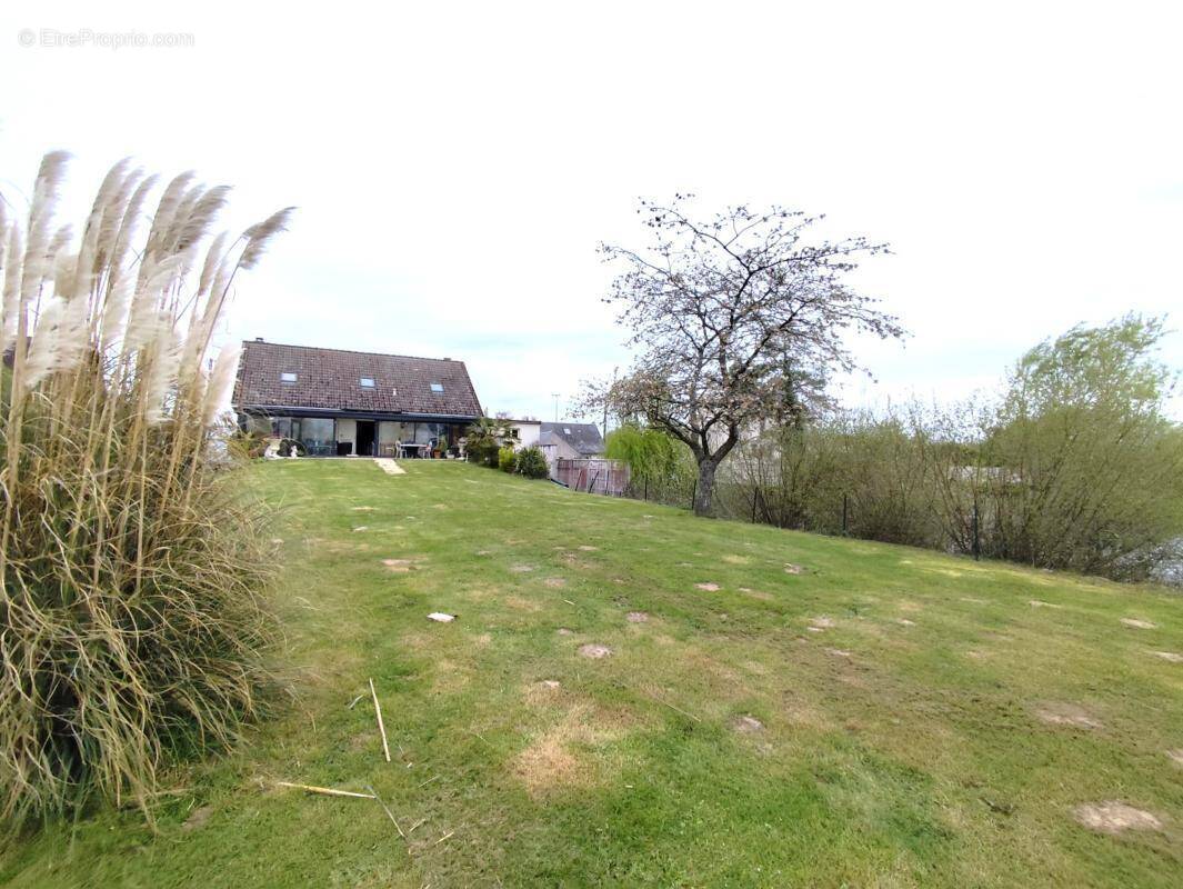 Maison à COURVILLE-SUR-EURE