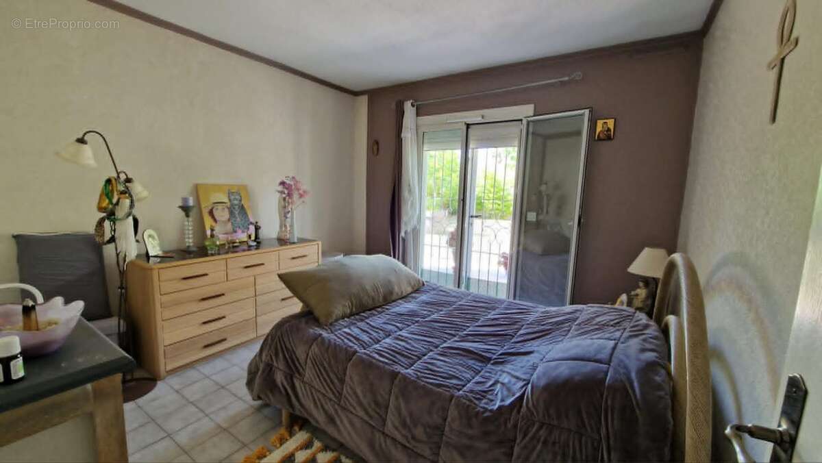 Maison à POUSSAN