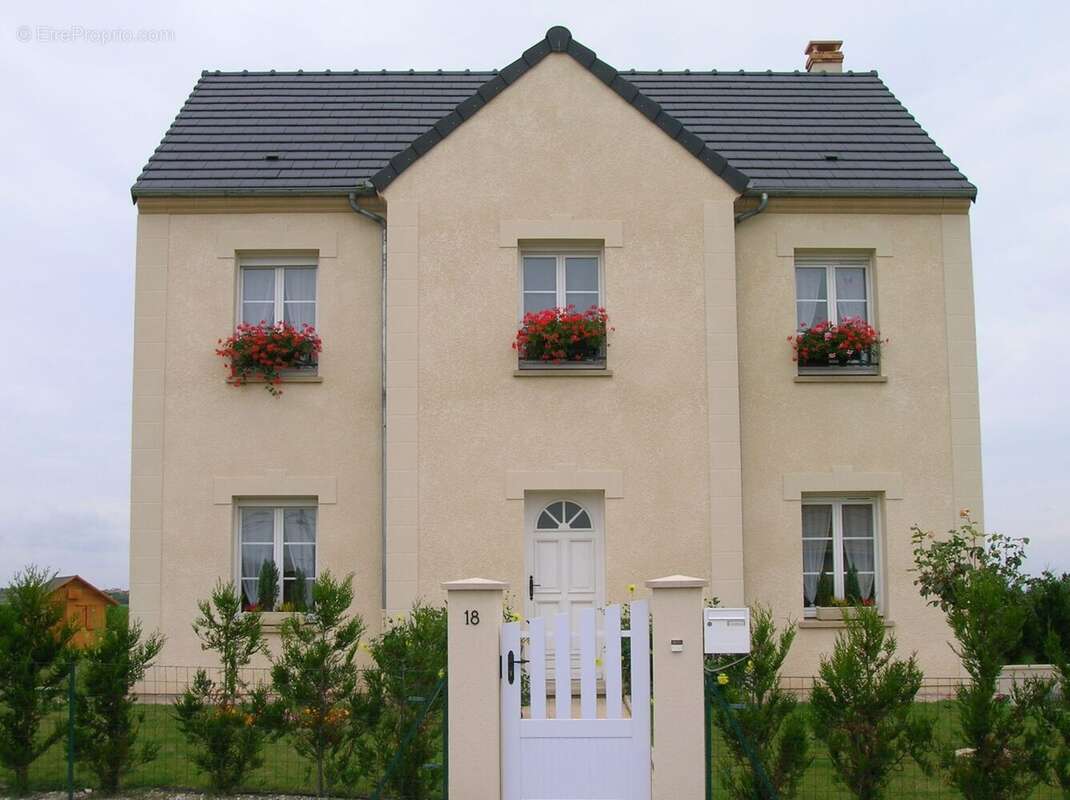 Terrain à VARREDDES