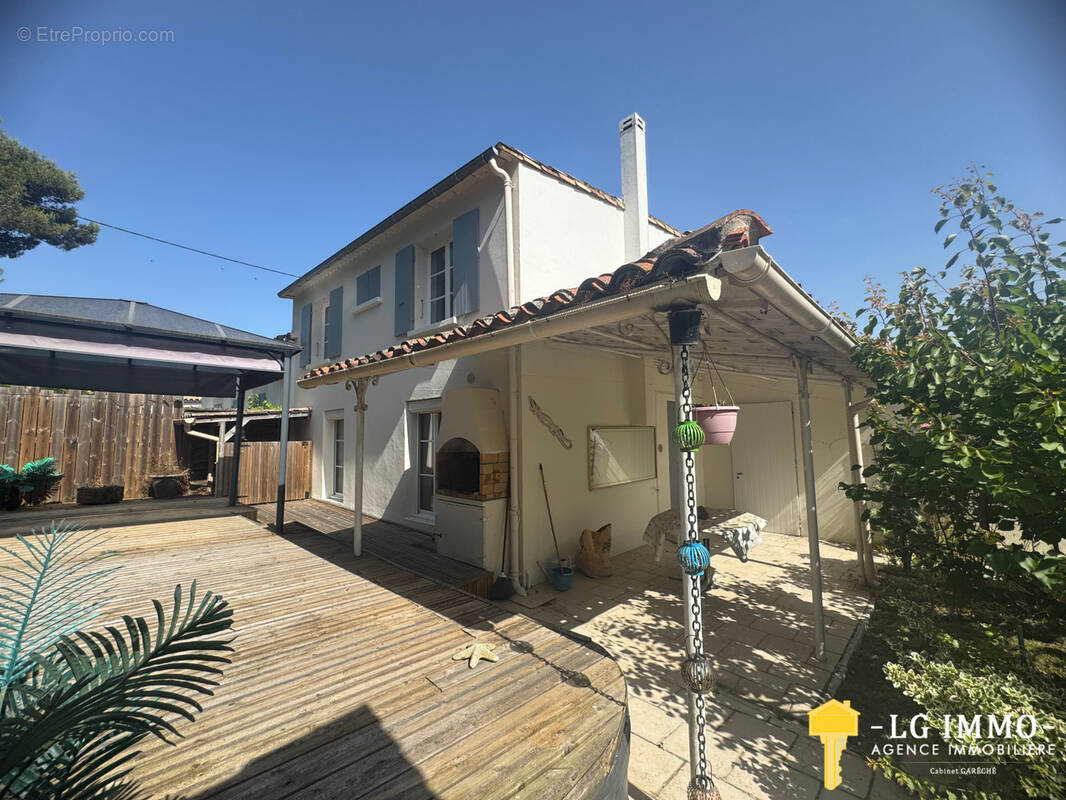 Maison à MESCHERS-SUR-GIRONDE