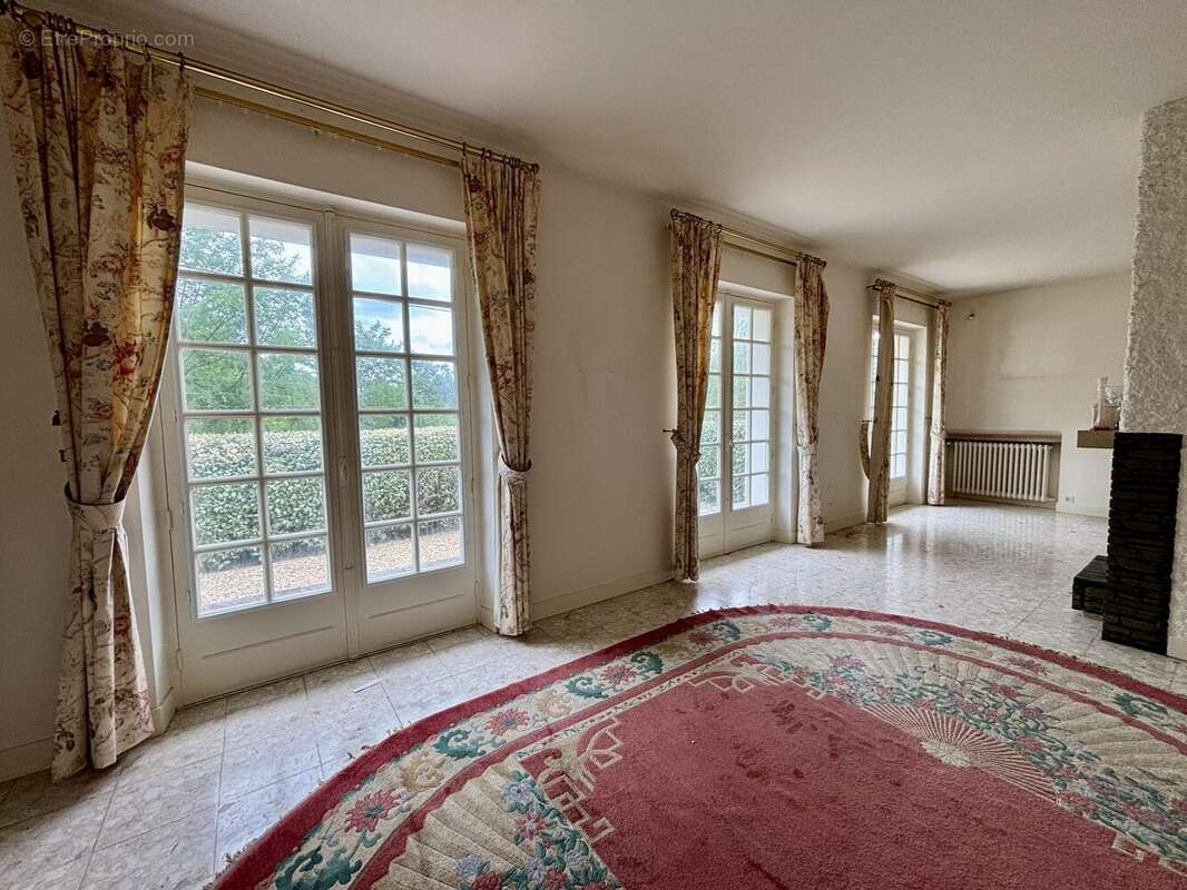 Maison à MONTMORILLON