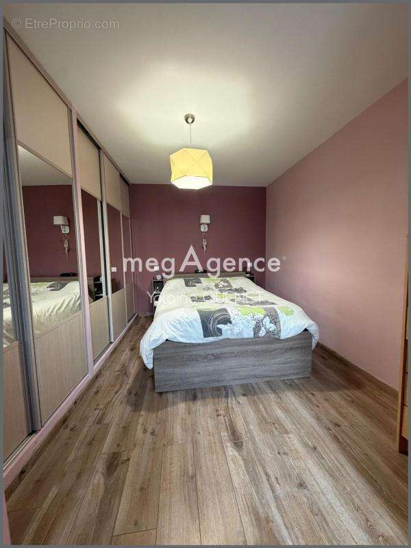 Maison à ENTRAYGUES-SUR-TRUYERE