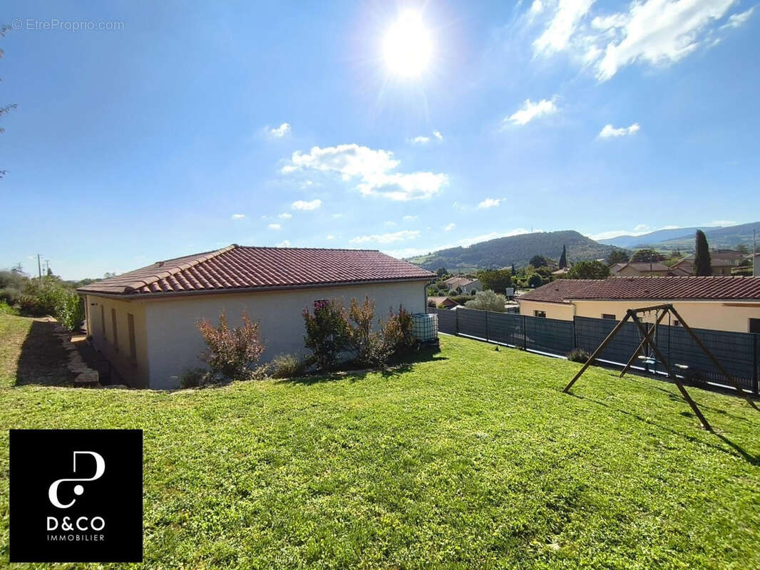 Maison à CHARNAY-LES-MACON