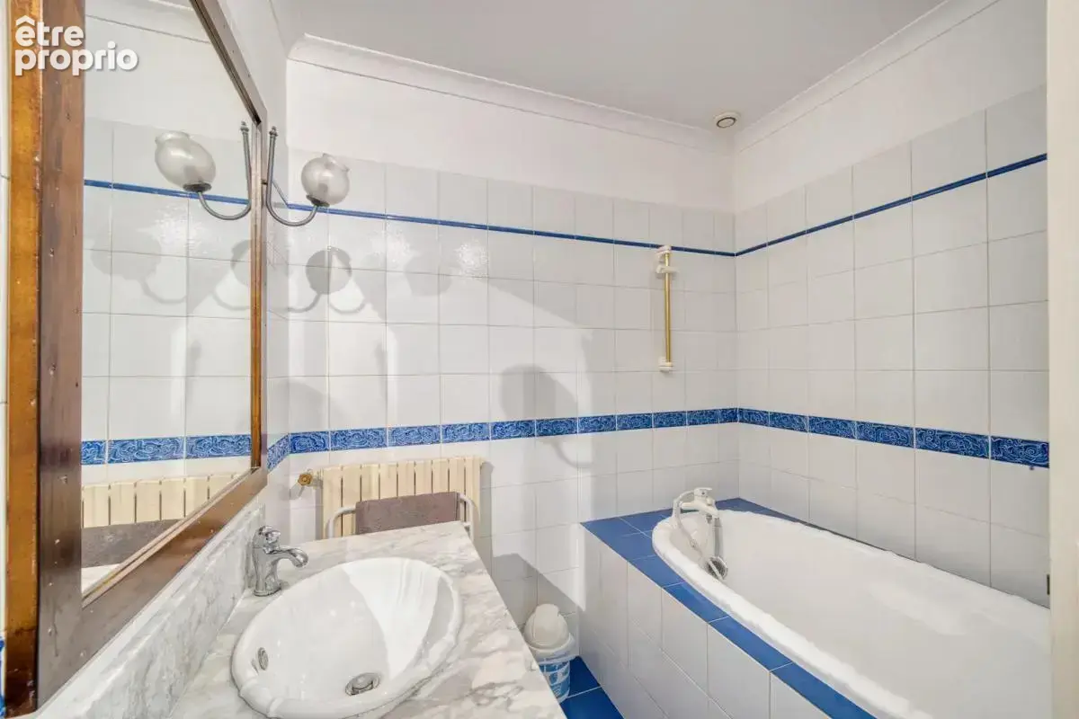 Maison de 5 pièces de 154 m² à Val-de-Cognac - photo 17