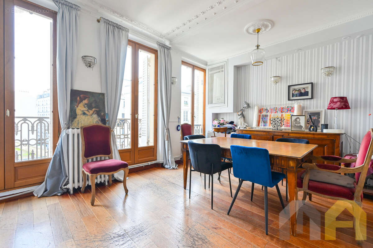 Appartement à PARIS-11E