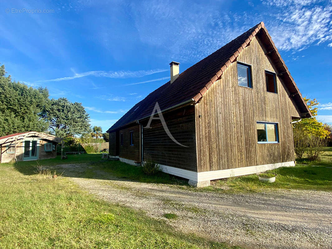 Maison à CONTRES