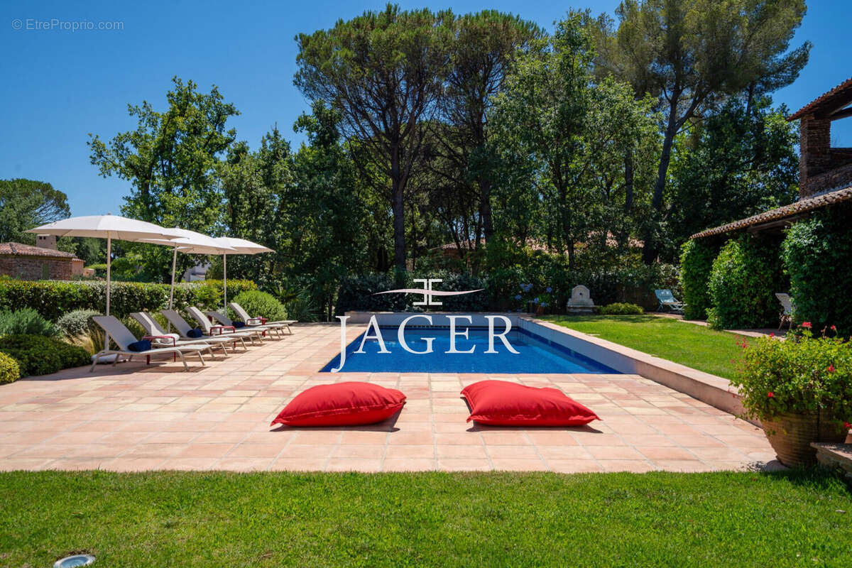 Maison 250 m² à Grimaud  - photo 5