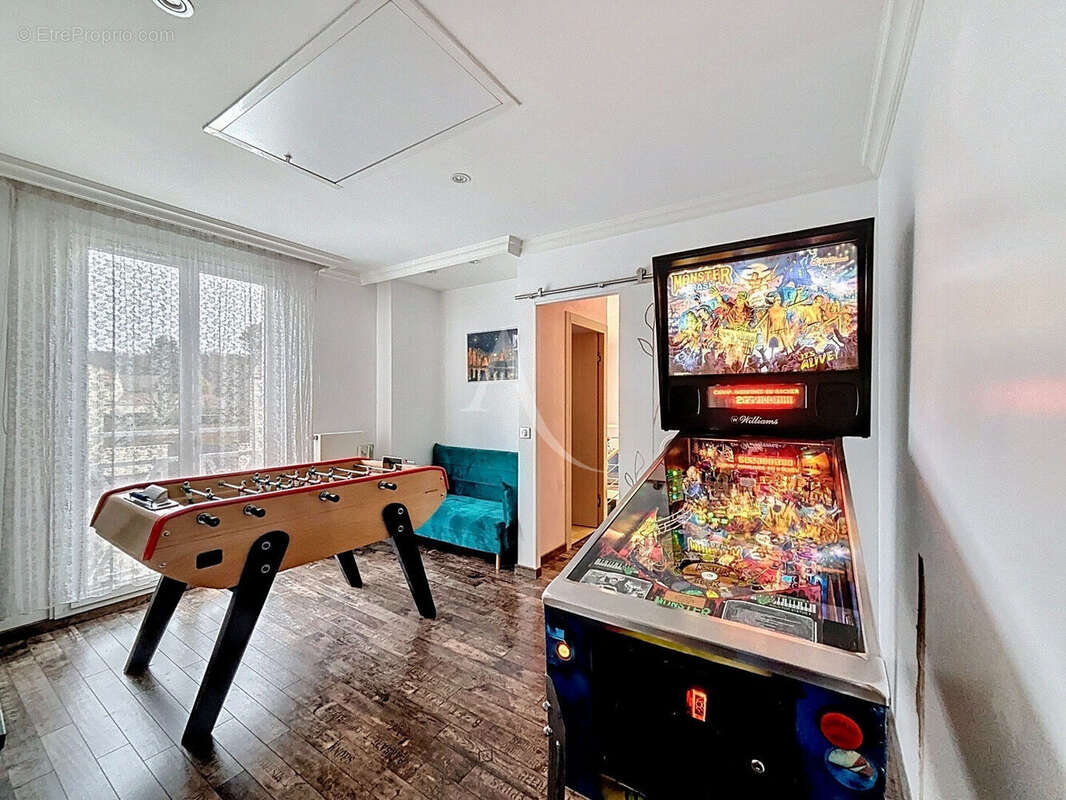 Maison à CHANTELOUP-EN-BRIE