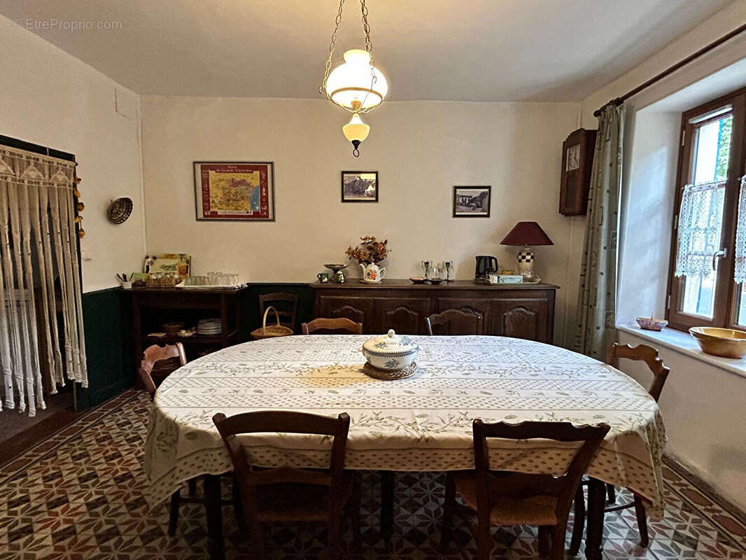 Maison à CAUNES-MINERVOIS