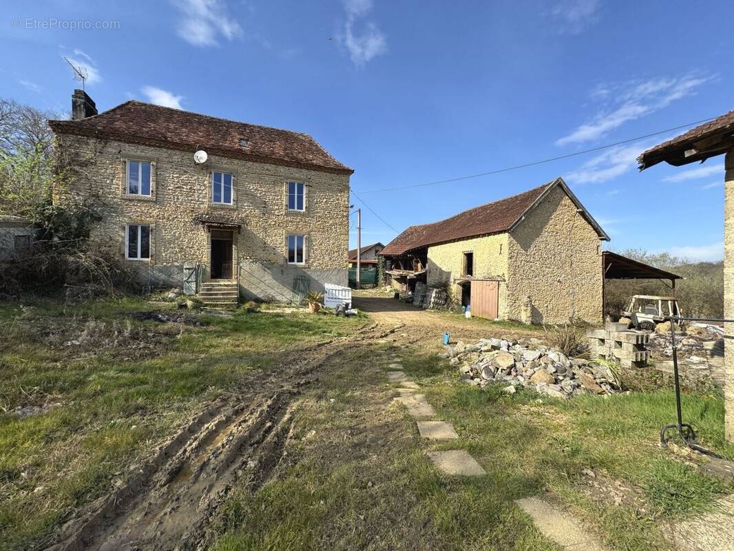 Maison à PIETS-PLASENCE-MOUSTROU