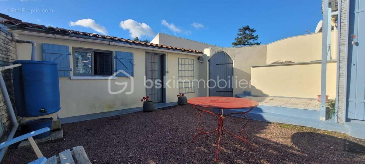 Maison à LES MATHES