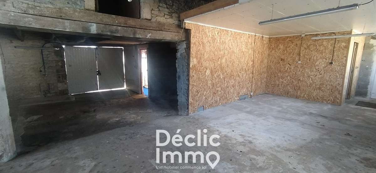 Maison à CHAMPAGNE-MOUTON