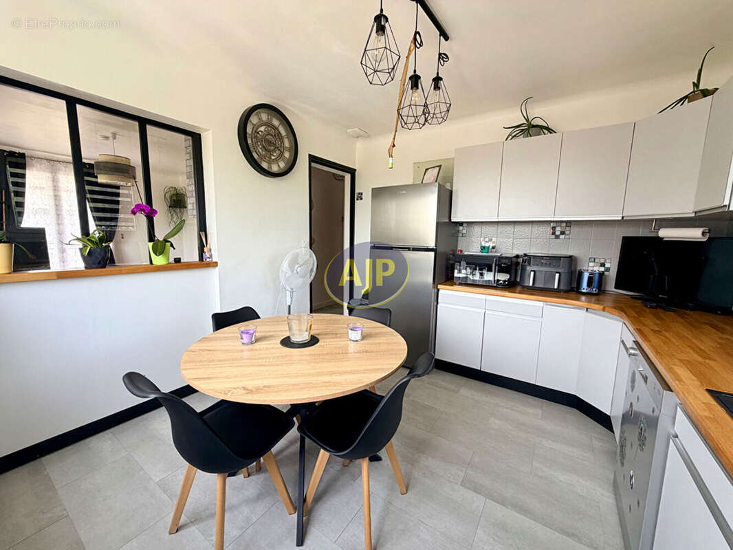 Maison Bourg Avessac - 6 pièces - 108 m2 - 1579 m2 Terrain - photo 6