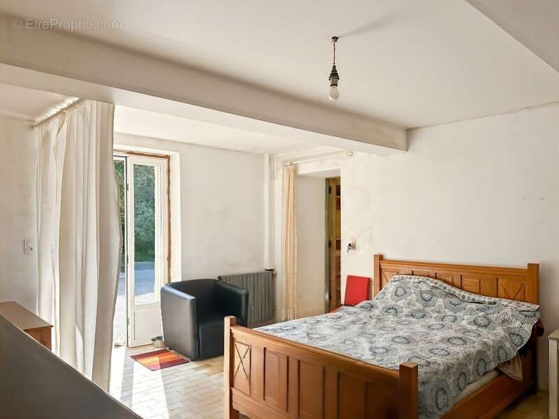 Maison à MONTESQUIOU